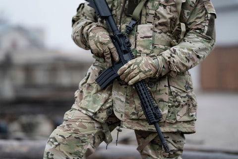 Multicam vs autres motifs de camouflage : qu'est-ce qui le rend unique ?