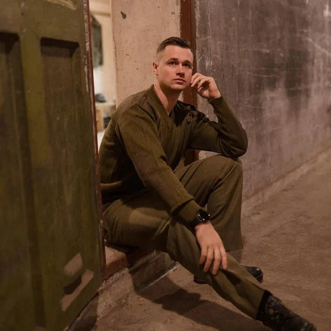 Qu'est-ce qui rend un pull en laine militaire si durable?