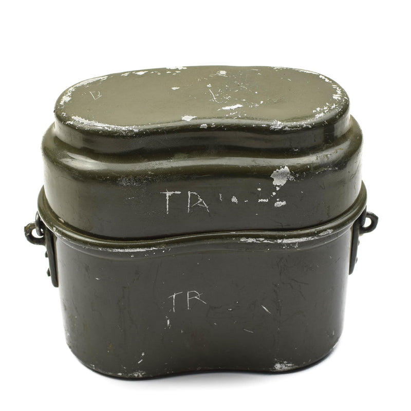 Véritable gamelle de l'armée hongroise. Lot de 2 casseroles militaires en aluminium