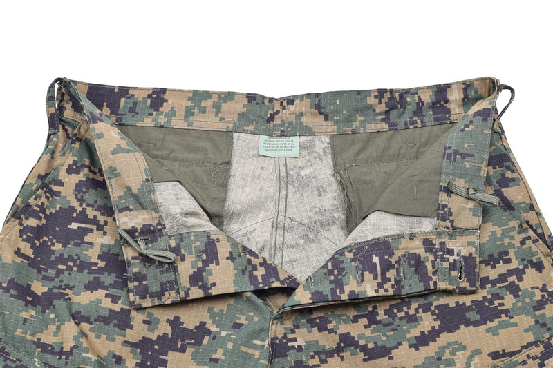 Pantalon de camouflage numérique de style armée américaine de marque Mil-Tec pour troupes sur le terrain