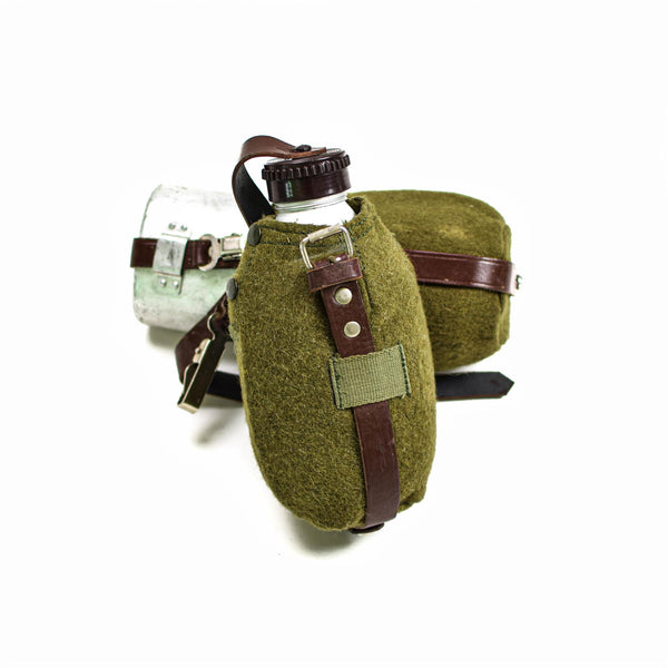 Véritable gourde de l'armée roumaine avec couvercle en feutre, style rétro vintage, comme neuve