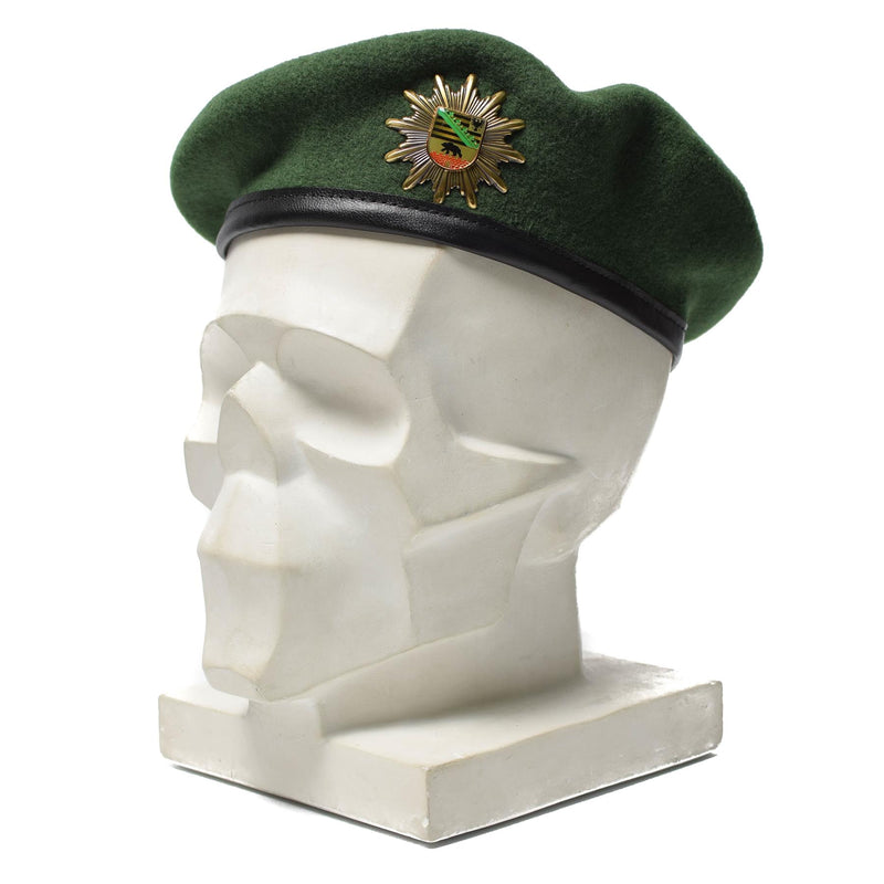 Véritable béret vert de la police allemande en laine avec insigne de cocarde en métal NEUF