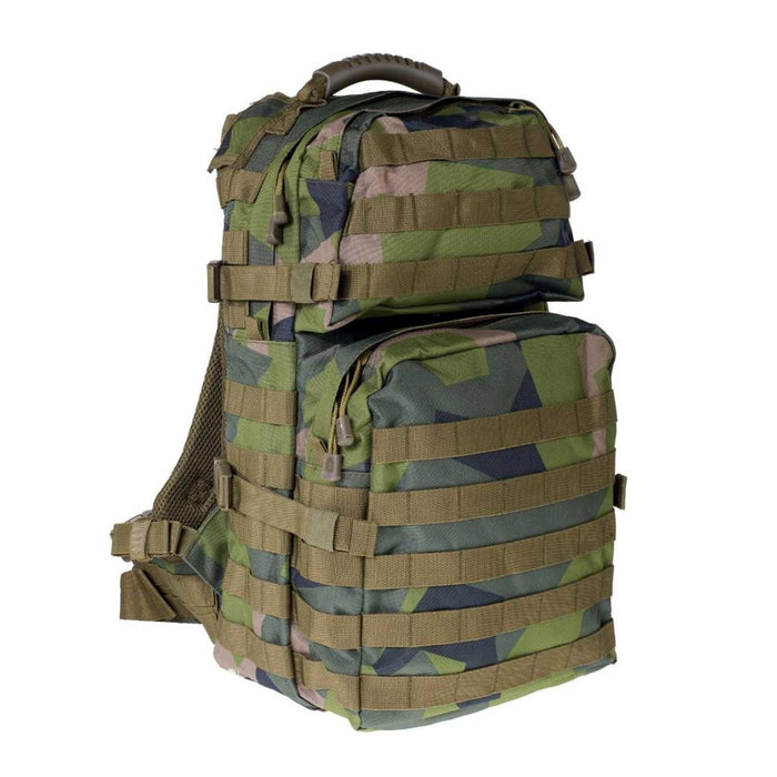 Sac à dos tactique A.Blochl 40L en camouflage M90 ​​avec boucles MOLLE, sangles rembourrées, boucle de taille à dégagement rapide pour une utilisation en extérieur.