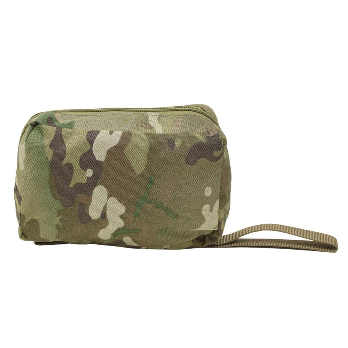 Pochette camouflage avec une poignée sur fond blanc