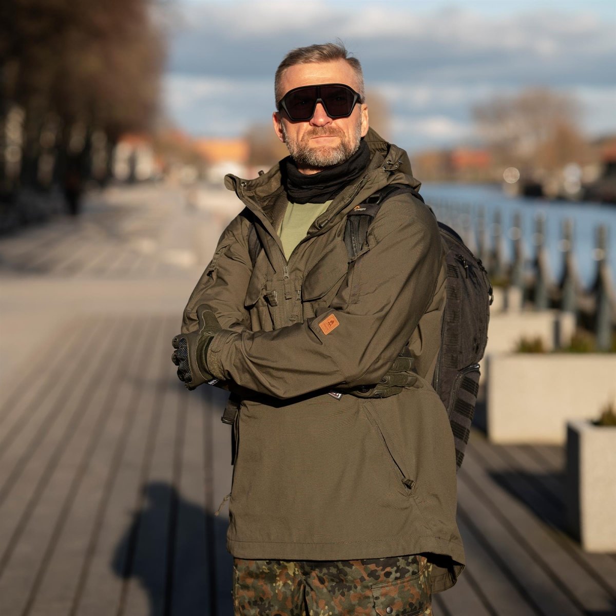 Foulard bandana multifonctionnel en laine mérinos de style militaire de marque Blochl noir NEUF