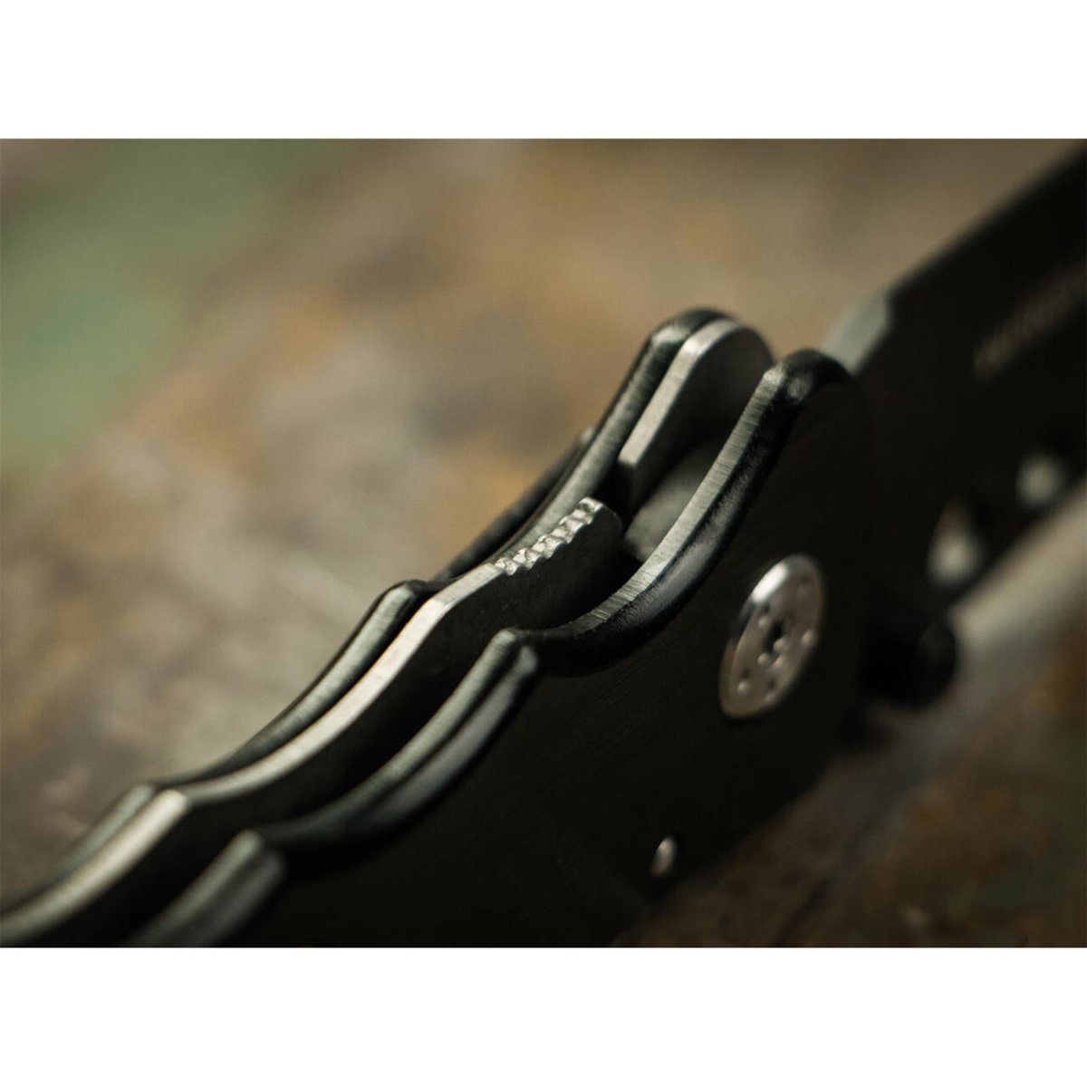 Couteau de poche pliant BOKER Special Forces Tanto 440A acier manche aluminium noir