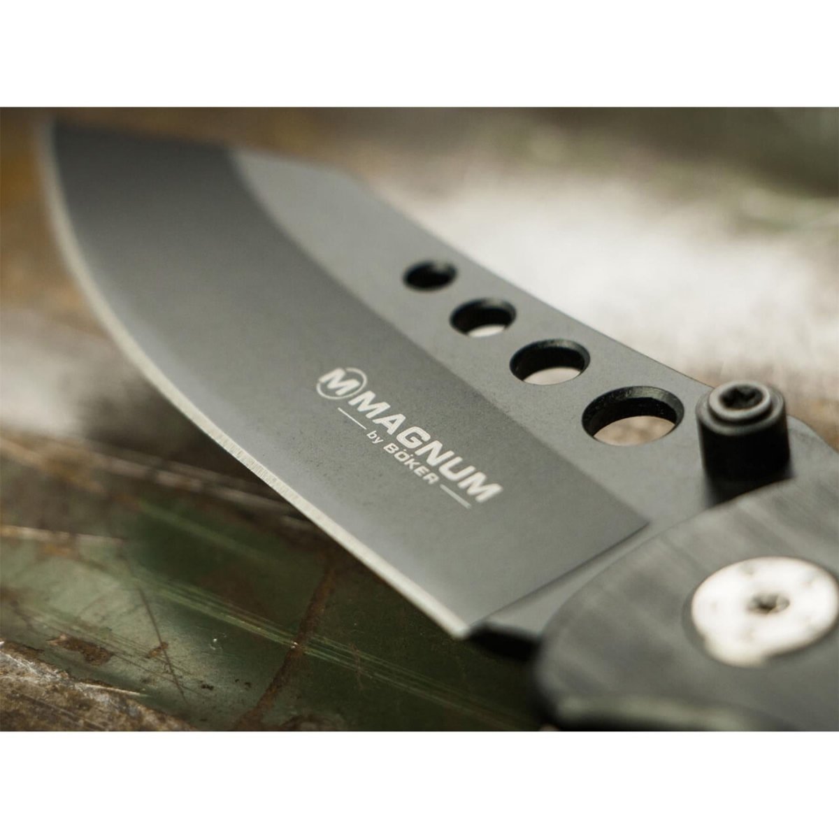 Couteau de poche pliant BOKER Special Forces Tanto 440A acier manche aluminium noir