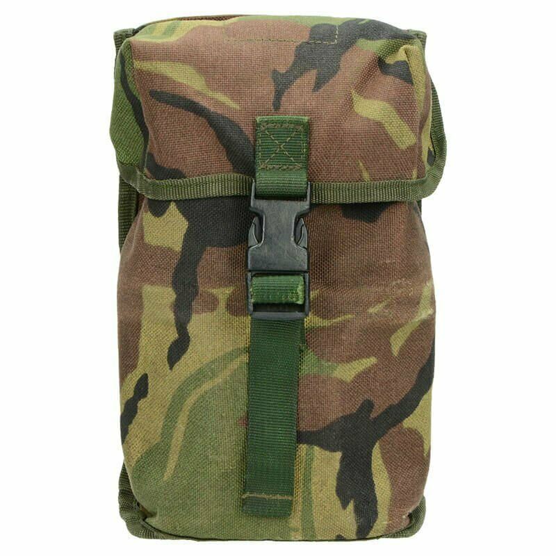 Véritable gourde de l'armée néerlandaise avec pochette et gobelet en acier inoxydable Couvercle avec capuchon DPM camouflage MOLLE