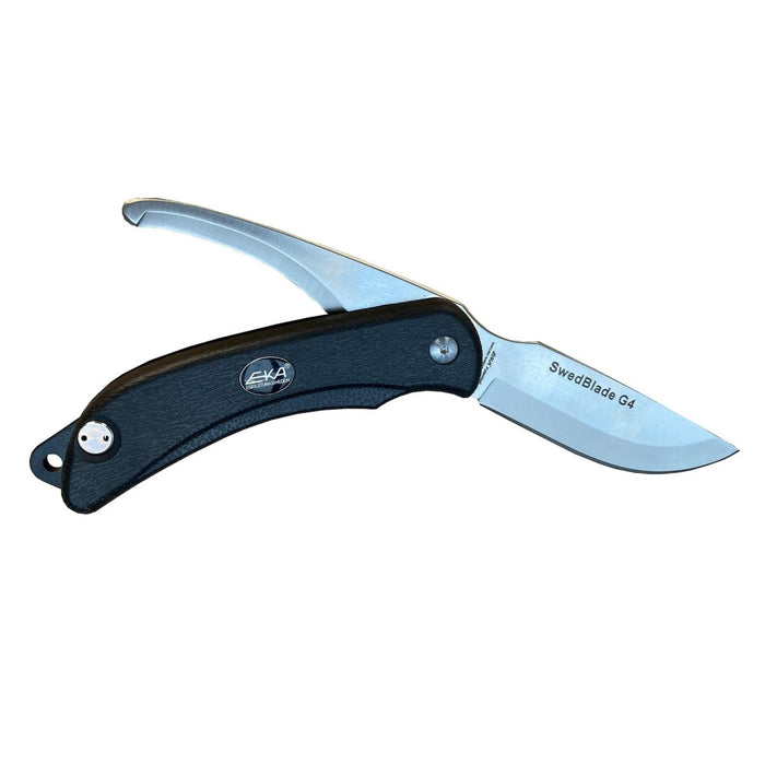 Couteau pliant à deux lames EKA SwedBlade G4 avec manche ergonomique noir et lames tranchantes en acier inoxydable ouvertes sur fond blanc
