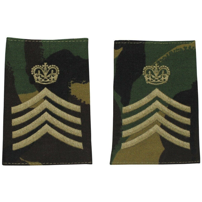 Paire de véritables boucles d'épaule de major de l'armée britannique en camouflage DPM avec insigne de couronne brodé sur tissu