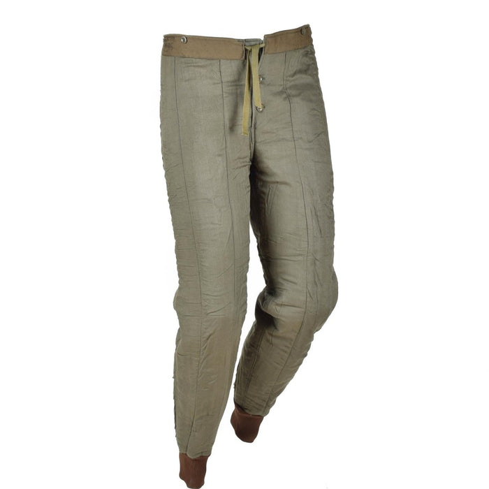 Véritable pantalon à doublure thermique M60 de l'armée tchèque avec bas élastiqué, design de surplus militaire vintage de couleur vert olive.