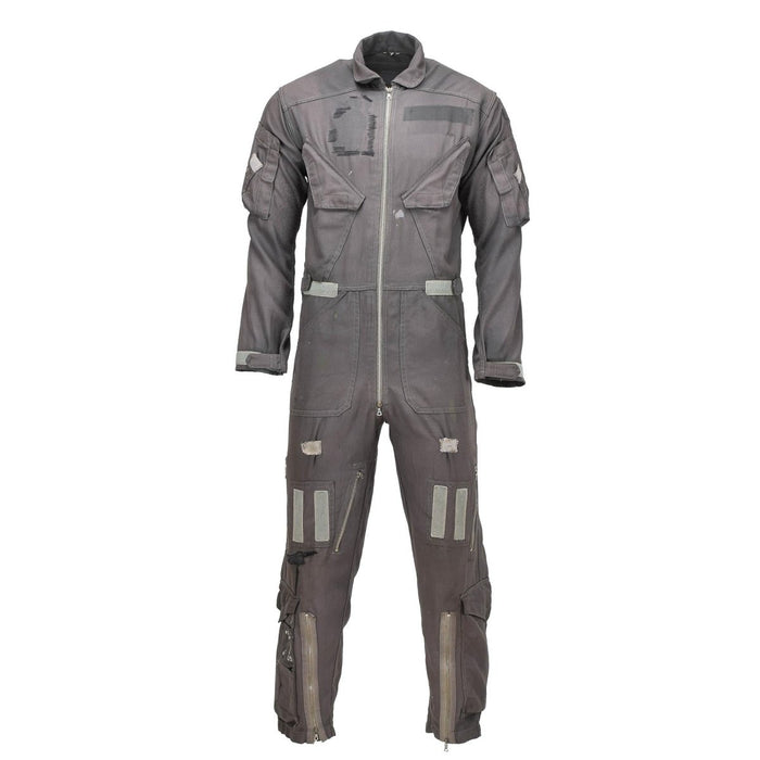combinaison pilote vintage de l'armée de l'air néerlandaise en surplus militaire gris usé avec plusieurs poches et fermeture à glissière sur le devant