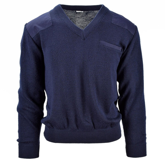 Pull de l'armée hollandaise bleu marine avec col en V, épaules et coudes renforcés, conçu pour la durabilité et le style.