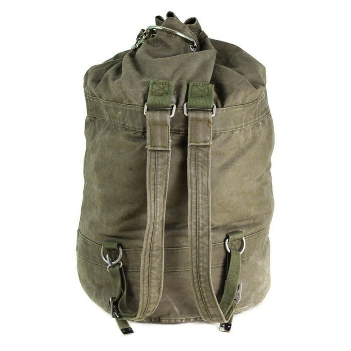Grand sac marin authentique de l'armée allemande avec bretelles et sac à dos verrouillable en toile vert olive.