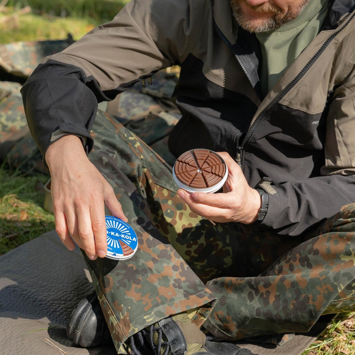 Chocolat au lait énergétique allemand SCHO-KA-KOLA au lait entier 100 g boîte bleue