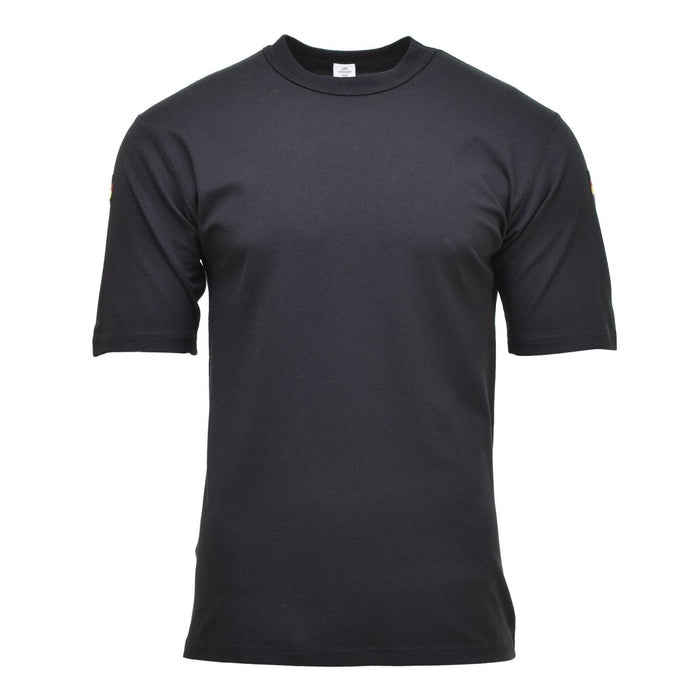 Maillot de corps militaire noir Leo Kohler avec manches courtes et écussons du drapeau allemand sur chaque bras pour le personnel de l'armée.