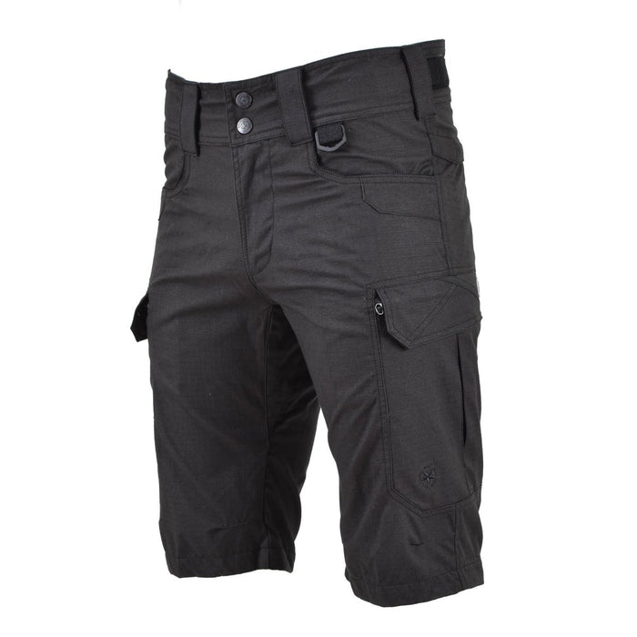 Bermuda noir de style militaire avec poches cargo, anneau en D en plastique et taille réglable en coton ripstop durable.