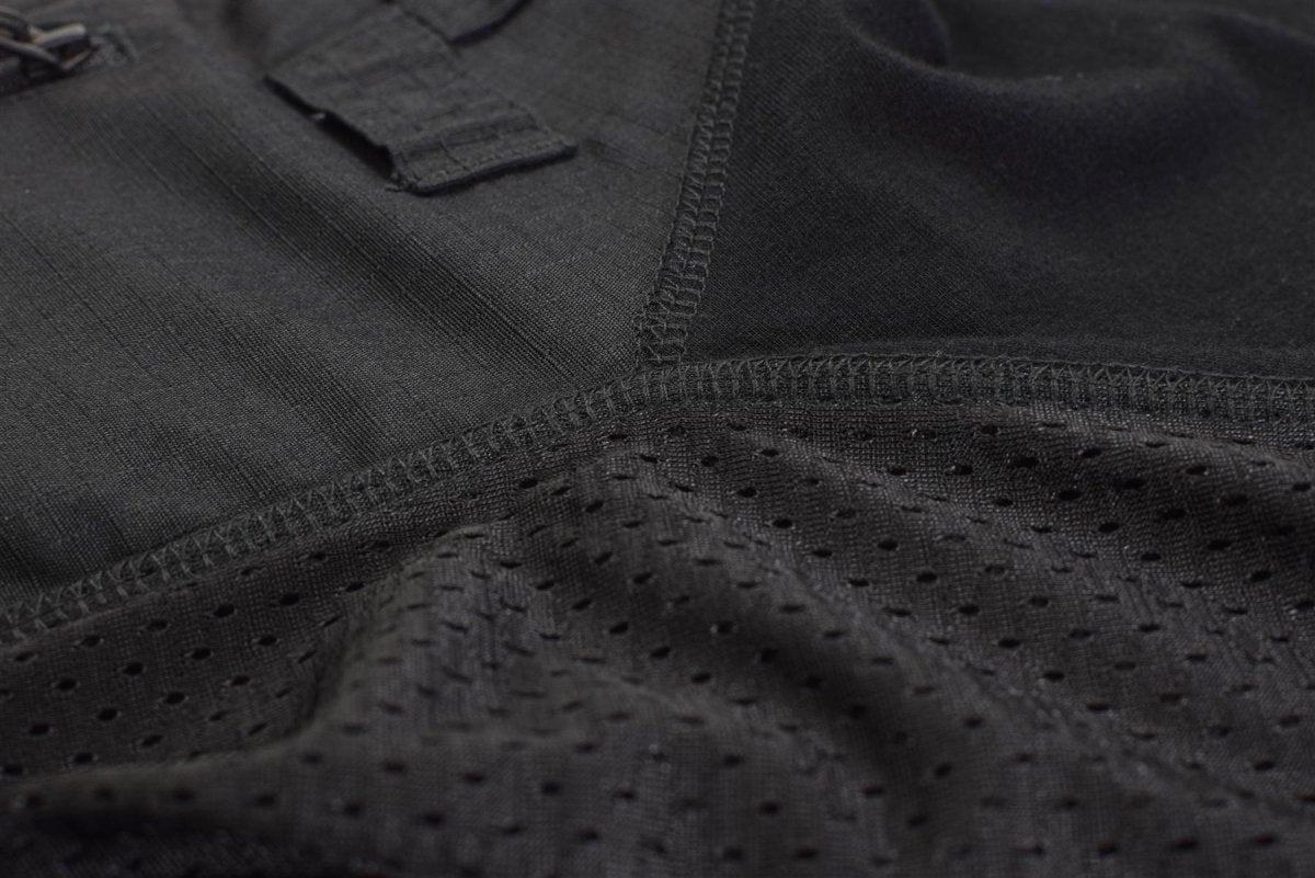 Chemise de combat tactique noire de style militaire de marque Mil-Tec TYPE 2