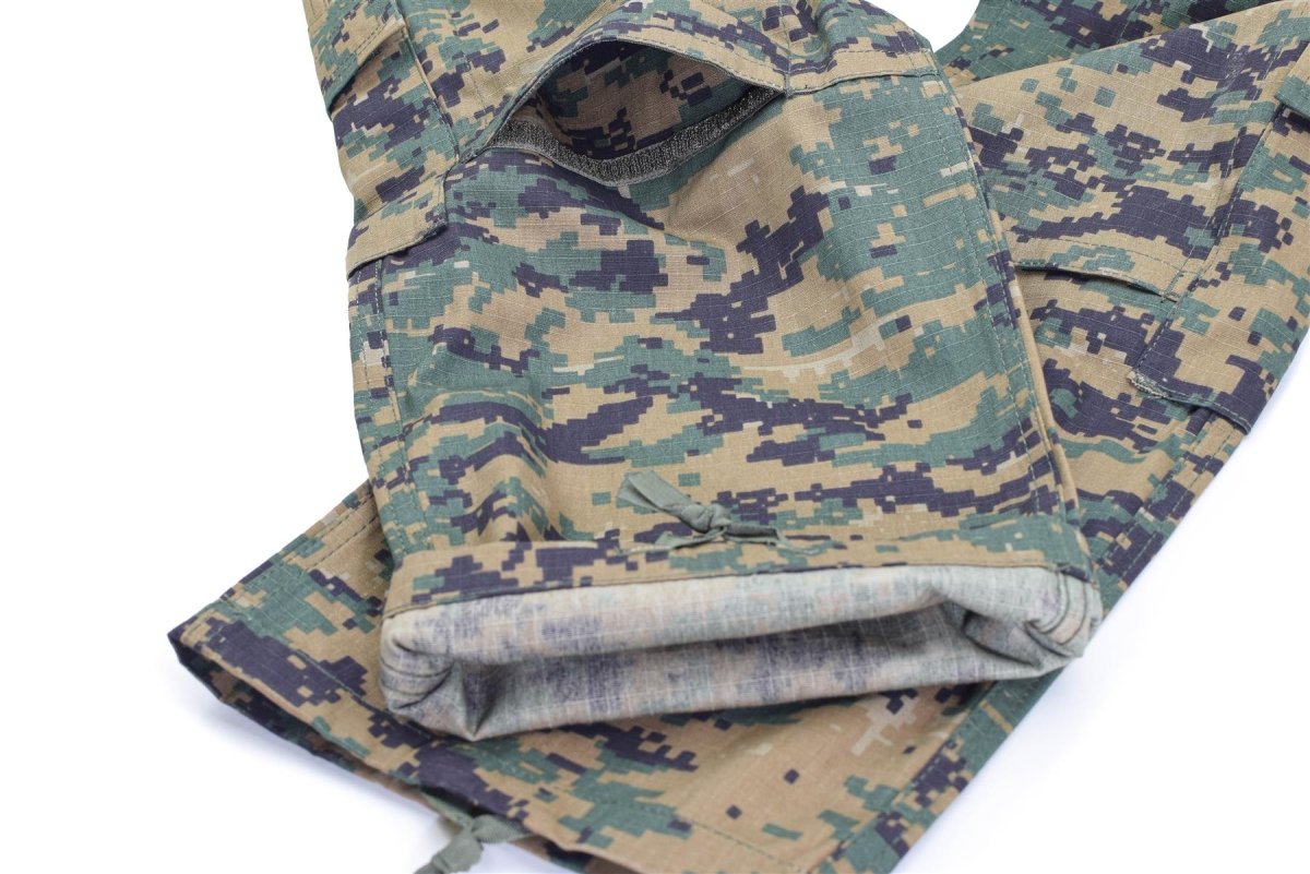 Pantalon de camouflage numérique de style armée américaine de marque Mil-Tec pour troupes sur le terrain