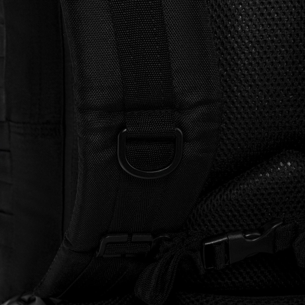 Mil-Tec German Gen. II Backpack Tactical 65L STOCKES PADDES DU RÉGLABLES DURABLES