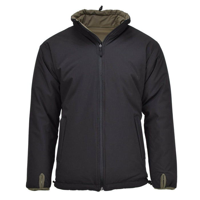 Côté noir de la veste militaire allemande réversible MIL-TEC pour temps froid avec isolation coupe-vent et fonctionnalités réglables.