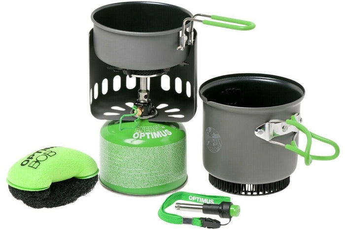 Ensemble de réchaud de camping compact Optimus Electra FE avec casserole, échangeur de chaleur et poignées pliantes pour une cuisson efficace en plein air.