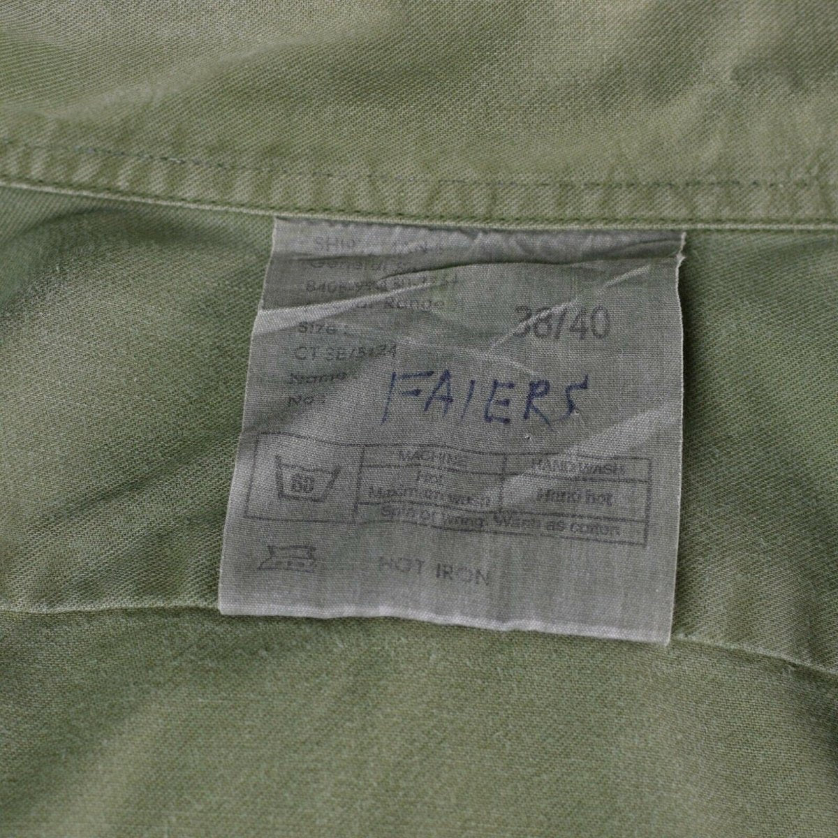 Chemise de l'armée britannique originale OD Green Military service manches longues BDU