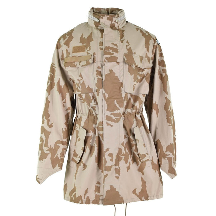 Parka coupe-vent originale de l'armée tchèque en camouflage désert avec un design tactique et une qualité militaire excédentaire.