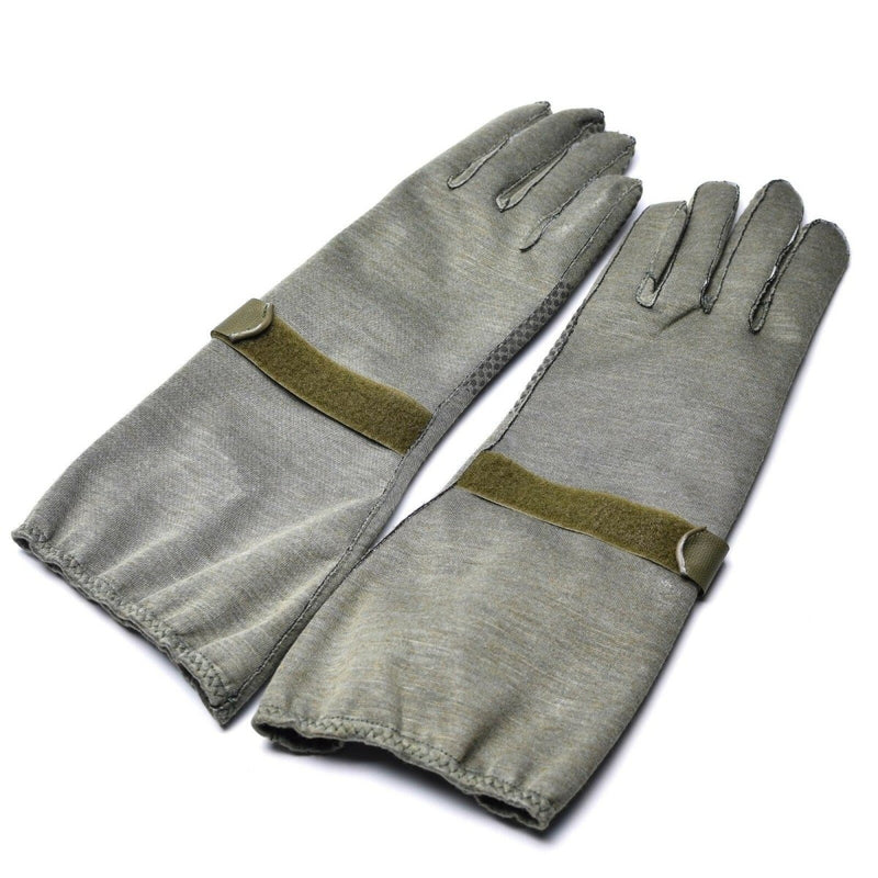 Original German army Nomex pilot gloves in grey with flame-resistant and durable military-grade construction