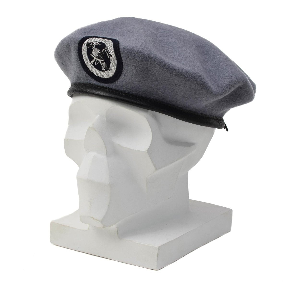 Casquette de béret des pompiers allemands d'origine, insigne en tissu brodé gris