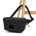 Pacsafe Go Sac banane 2,5 L sans PFC antivol RFID sécurisé Sling Pack Noir
